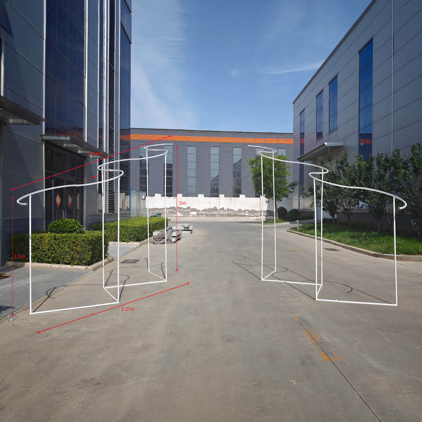 Wedding wrought iron decorations, large stage event backdrops, S-shaped gauze curtain frames, outdoor decorative string curtain frames