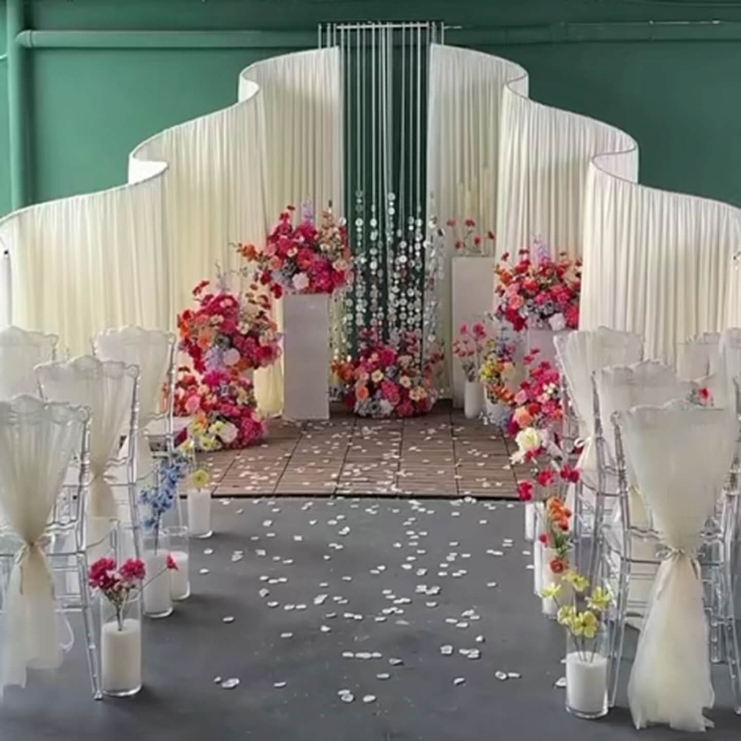Wedding wrought iron decorations, large stage event backdrops, S-shaped gauze curtain frames, outdoor decorative string curtain frames